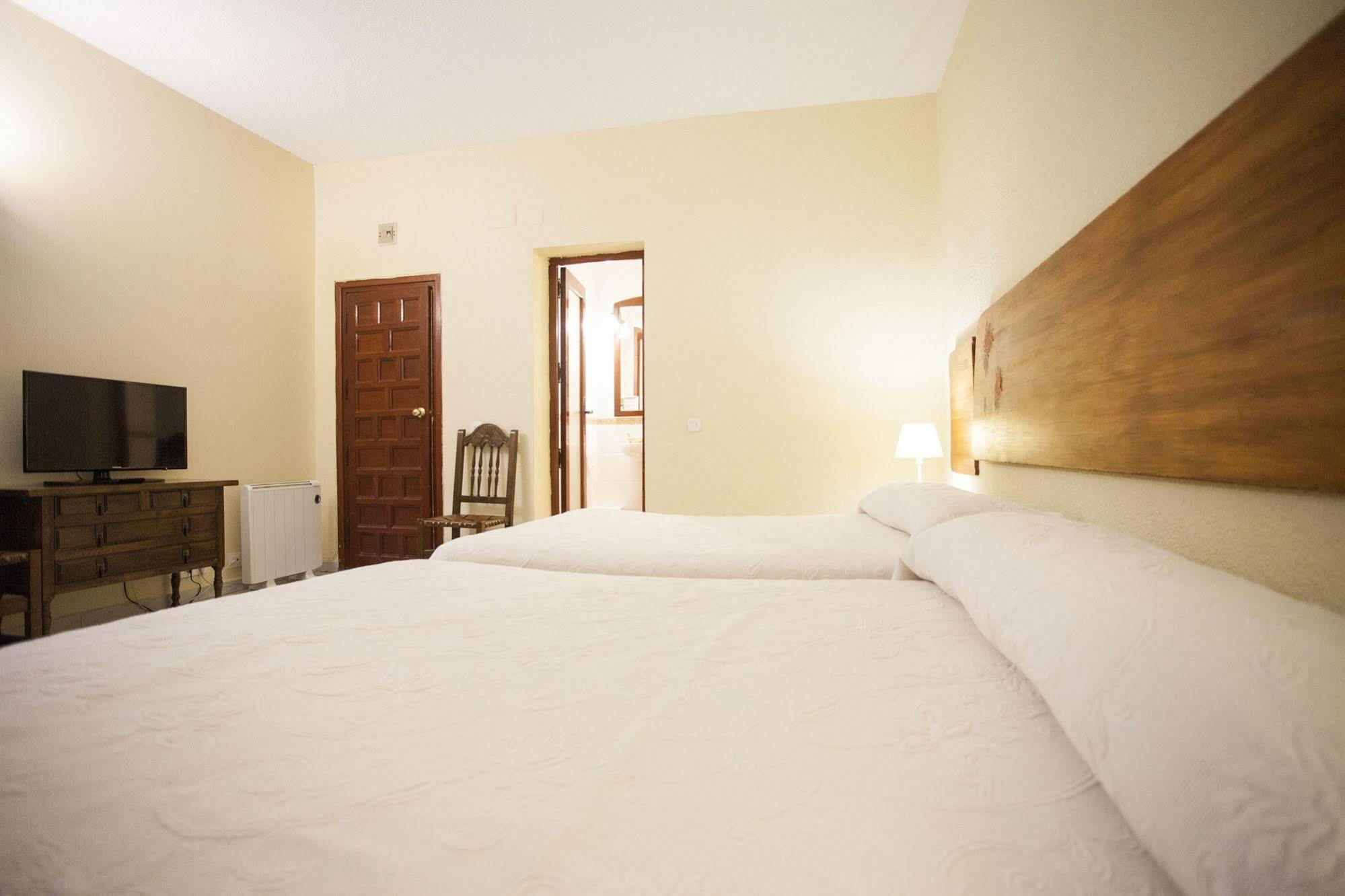 Hostal Castilla アランフエス エクステリア 写真