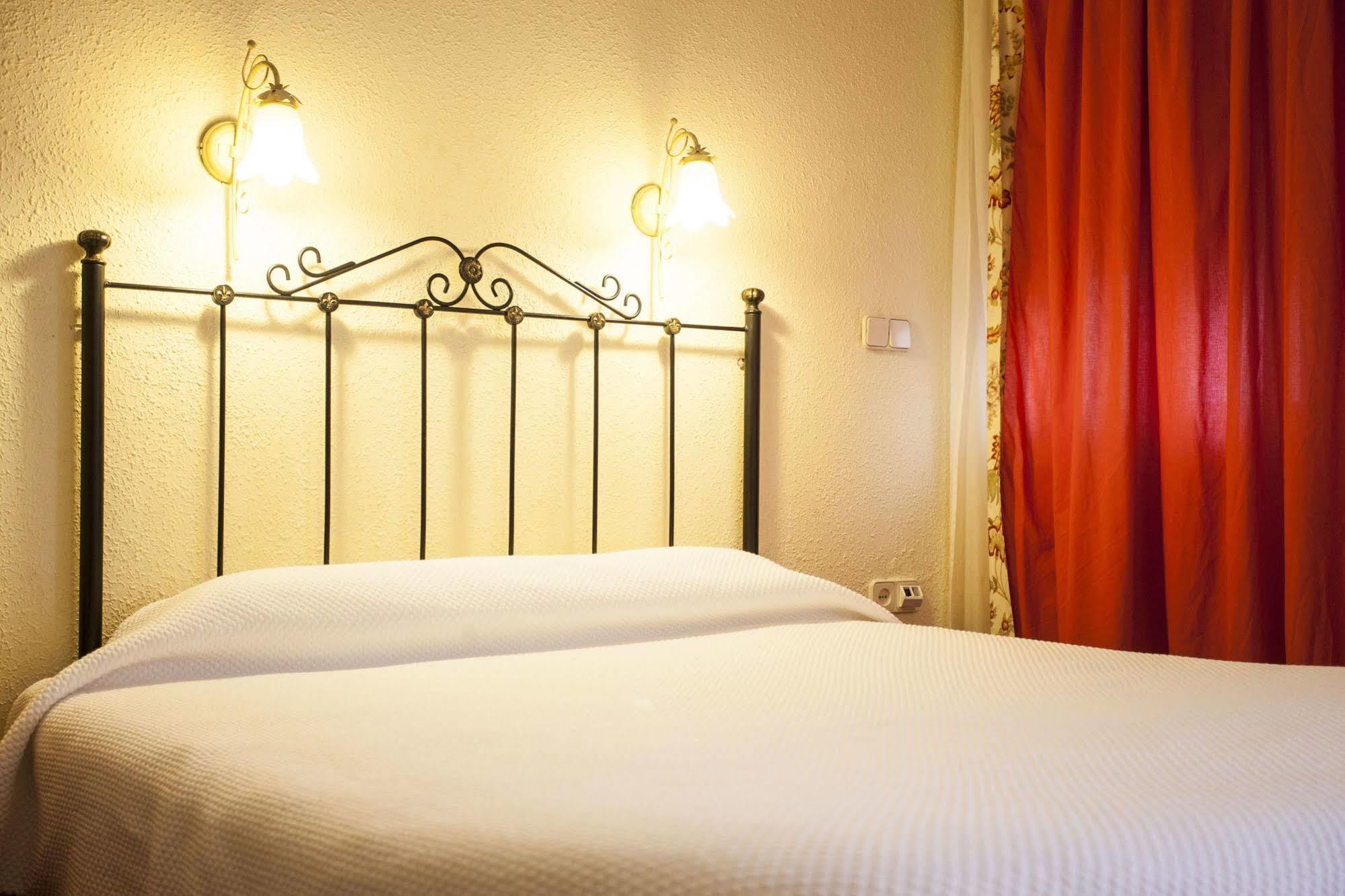 Hostal Castilla アランフエス エクステリア 写真
